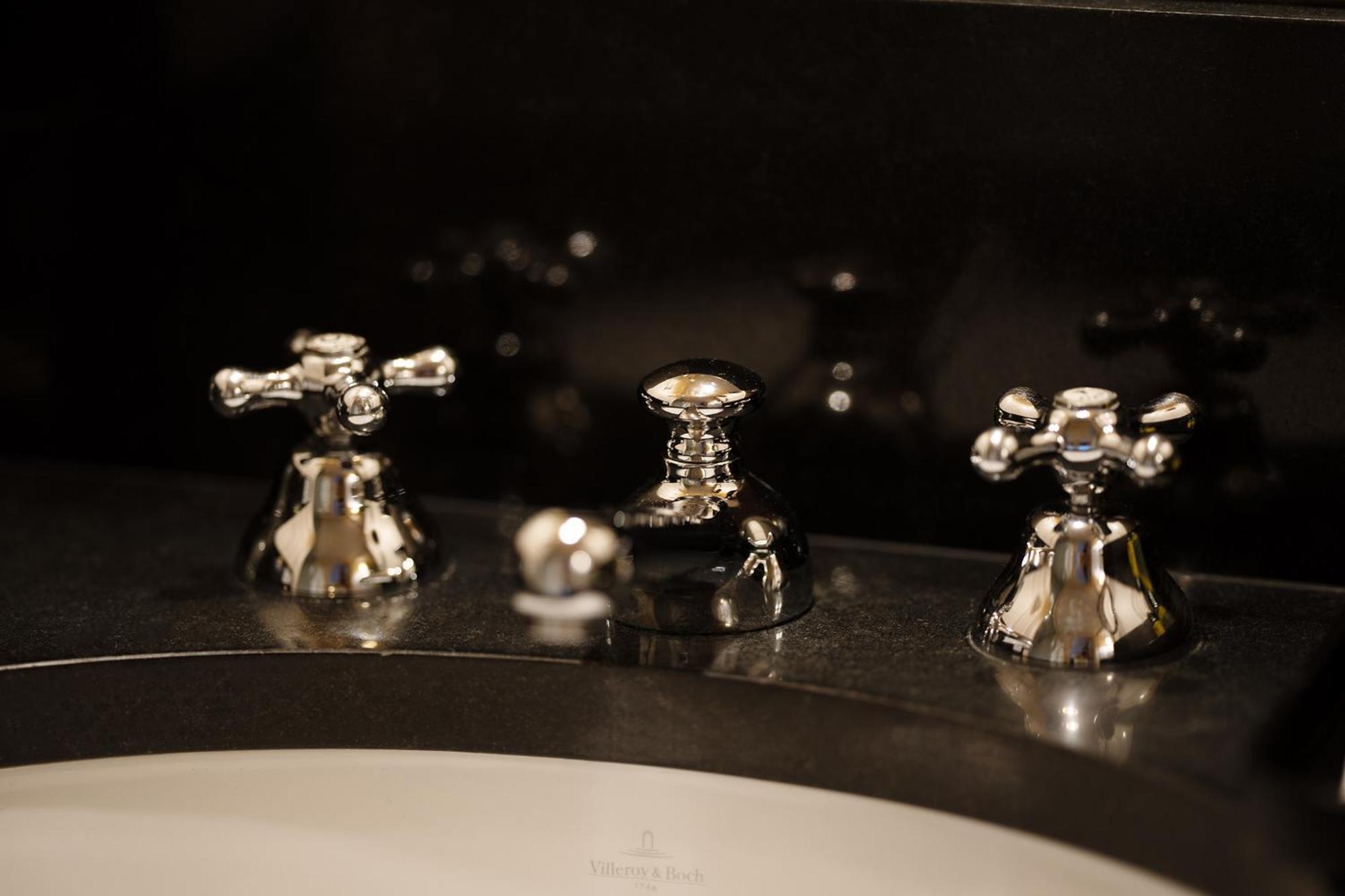 Hotel Odéon Saint Germain 4*
